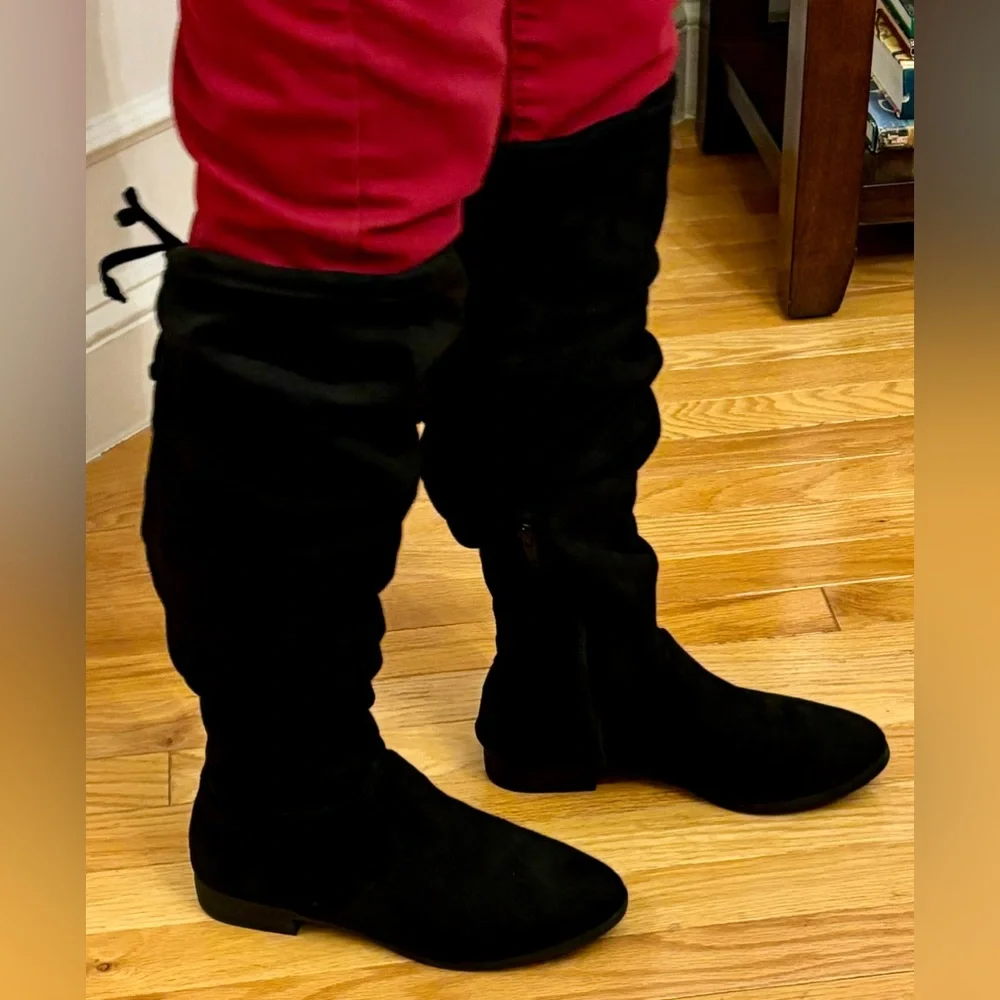 Time and Tru Steve Madden Boots women’s sz 8.5W Black Knee High, Wide Width EUC
